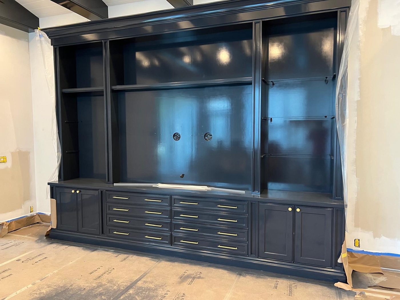 High-gloss navy millwork
